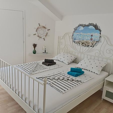 Seny&Siky Apartment Crikvenica Bagian luar foto
