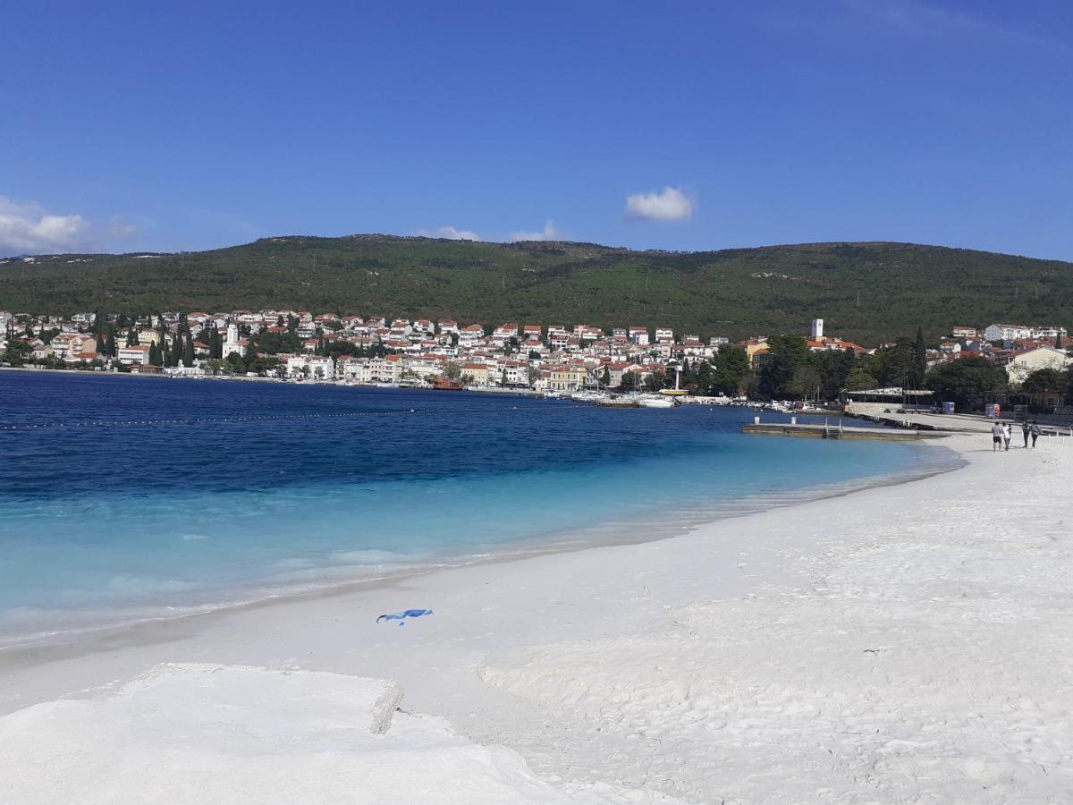 Seny&Siky Apartment Crikvenica Bagian luar foto